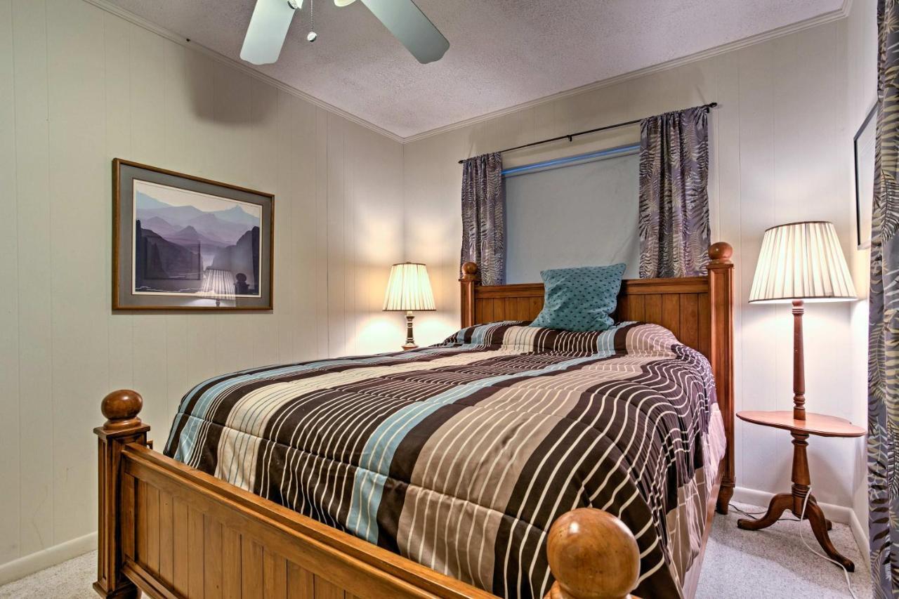 Secluded Mountain Home With Stunning Views And Deck! Bryson City Bagian luar foto
